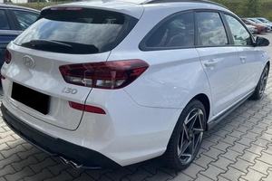 Coche perfectamente usado 2025 HyundaiS <span class=keywords><strong>i30</strong></span> 1,5 T-GDI 48V <span class=keywords><strong>N</strong></span>-Line DCT Wagon listo para usar, sin accidentes listo para enviar a todo el mundo - Product Image 5