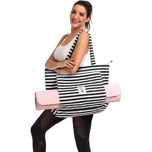 Sac de sport et de voyage OEM en nylon grande capacité pour femme, avec organisateur de maquillage et compartiment à chaussures, certifié BSCI, collection 2024, vente chaude - Product Image 1