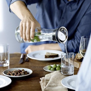 <span class=keywords><strong>Carafe</strong></span> à vin filtrée moderne en acier inoxydable <span class=keywords><strong>Carafe</strong></span> à verser en verre avec aérateur Parfait pour les amateurs de vin - Product Image 3