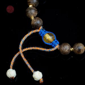 Exclusiva Pulsera de Agarwood de 8mm con Cuentas de Oro y Jade, Estilo Fusión, 15 Piezas de Joyería Espiritual de Alta Gama - Product Image 4