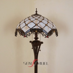 Vendita all'Ingrosso e Diretta di Lampade da Terra in Stile Tiffany con Paralume in Vetro Colorato a Mosaico, 16 Pollici - Product Image 5