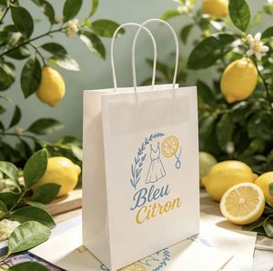 Bolsa de Papel Blanca Ecológica con Asas Reforzadas, Resistente, Reciclable, con Logotipo Personalizado Impreso para Comercios y Comida para Llevar - Product Image 1