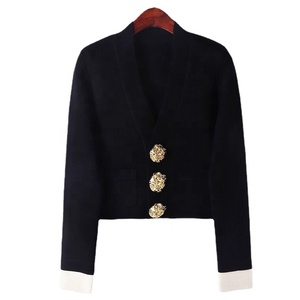 <span class=keywords><strong>Cardigan</strong></span> lavorato a maglia da donna autunno nuovo cappotto <span class=keywords><strong>nero</strong></span> <span class=keywords><strong>e</strong></span> <span class=keywords><strong>bianco</strong></span> con fibbia in oro con scollo a V - Product Image 5