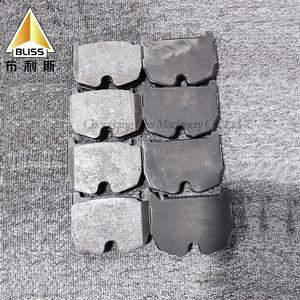 Étriers <span class=keywords><strong>de</strong></span> frein <span class=keywords><strong>de</strong></span> course haute Performance 8 pistons <span class=keywords><strong>Kit</strong></span> <span class=keywords><strong>de</strong></span> frein Forge en céramique GT8 plaquettes <span class=keywords><strong>de</strong></span> frein en gros pièces <span class=keywords><strong>de</strong></span> rechange sans bruit - Product Image 3