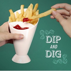 Gobelet à frites en plastique PP portable avec logo personnalisé et récipient à sauce intégré, ustensile pour collations - Product Image 2