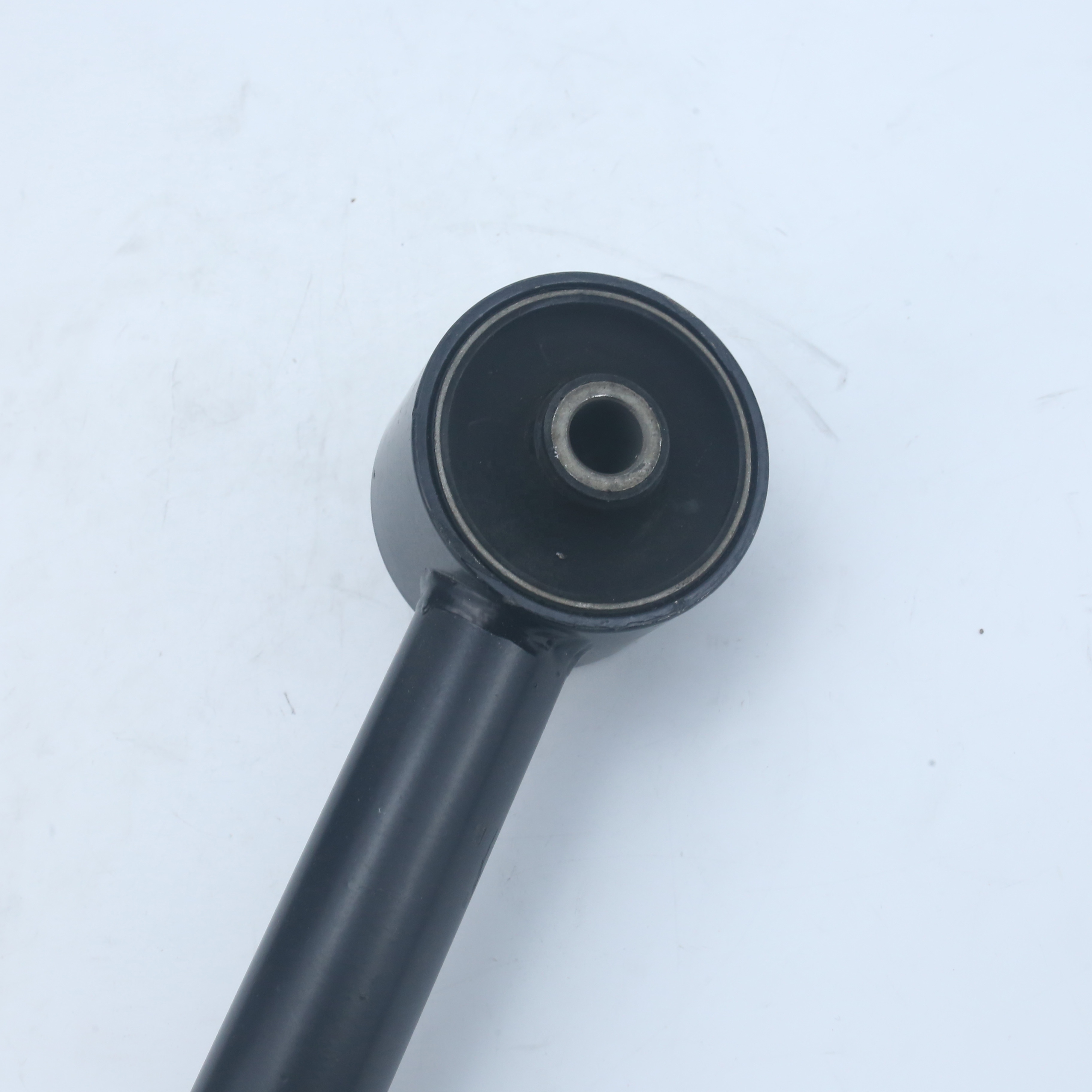 High Quality Rear Axle Rod Lower Control Link for Toyota