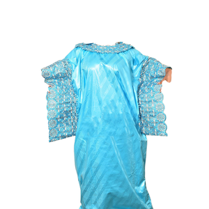 Robe longue traditionnelle africaine en coton guipure Bazin Riche pour femmes, idéale pour les mariages et les fêtes, à manches longues - Product Image 1