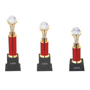 Elegante trofeo de metal para campeonatos con diseño moderno para competiciones deportivas y eventos de logro especial, trofeos de diamante. - Product Image 1