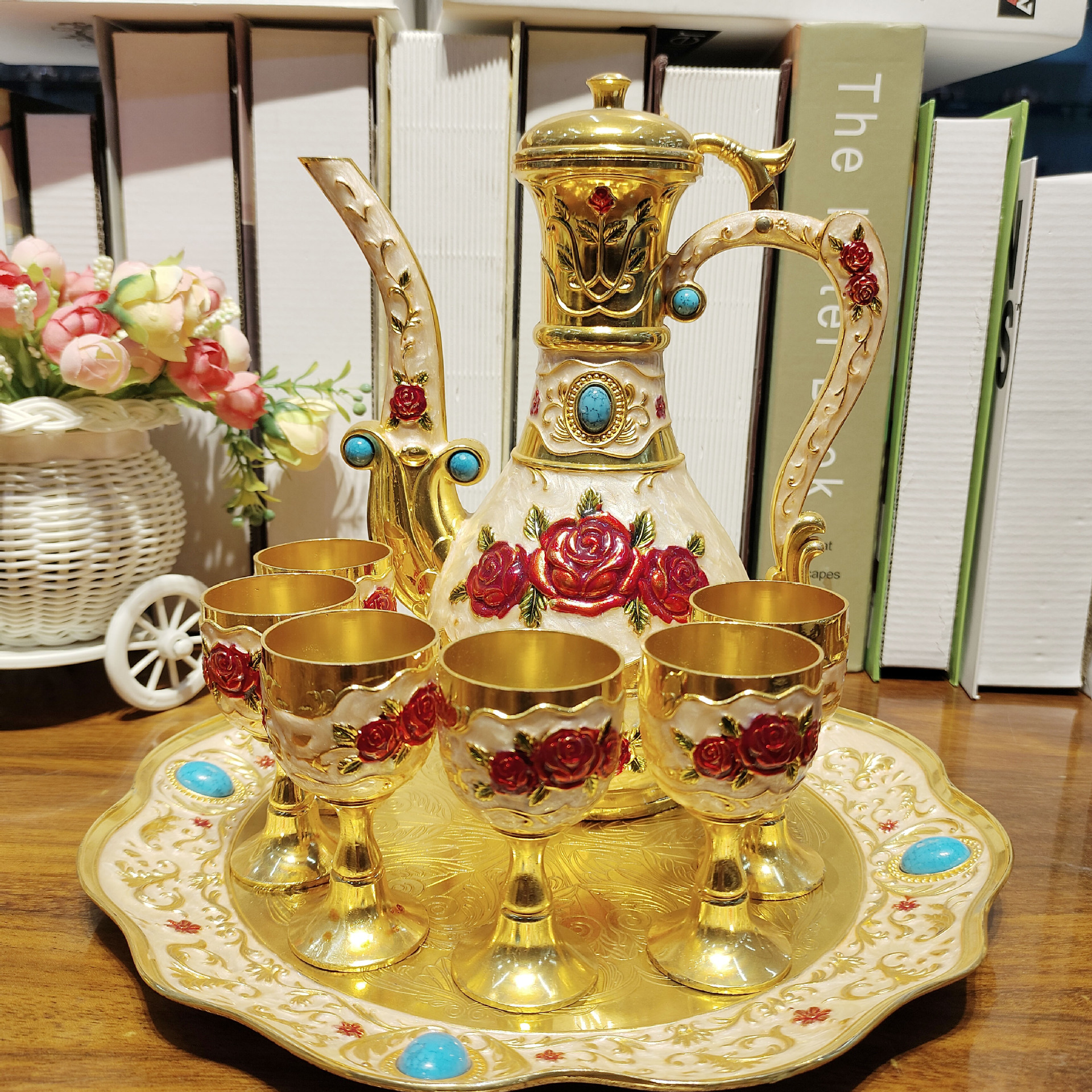 Ensemble à vin : or, blanc, rouge, rosé