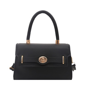Borsa quadrata piccola retrò francese di alta gamma, borsa da donna alla moda, portatile, in platino, con cuciture a contrasto, borsa Katie da donna - Product Image 2