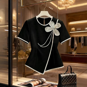 <span class=keywords><strong>Blusa</strong></span> Elegante <span class=keywords><strong>Negra</strong></span> de <span class=keywords><strong>Manga</strong></span> Corta para Mujer, Tela Premium con Apliques de Flores 3D, Corte Entallado, Top de Trabajo para Oficina - Product Image 6
