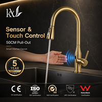Robinet de cuisine intelligent à capteur tactile en acier inoxydable SUS304 brossé doré, mitigeur extractible pour projets hôteliers haut de gamme sur mesure
