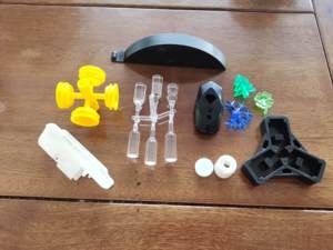 Đồ Chơi Nhựa Nhỏ Ngang Công Nghệ Châu Âu Làm Neo Tường Mini Máy Ép Phun Giá Bán - Product Image 4