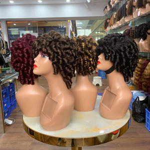 Proveedor de Cabello Virgen, Pelucas de Cabello Humano Peruano, Pelucas de Cabello Humano con Rizos Primaverales y Flequillo - Product Image 2