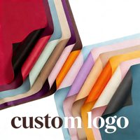 Kertas Pembungkus Bunga Artistik Mewah Bermotif Timbul Dengan Sentuhan Tekstur untuk Presentasi Buket Hadiah Desainer