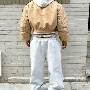 <span class=keywords><strong>Pantalones</strong></span> <span class=keywords><strong>de</strong></span> chándal personalizados grises holgados <span class=keywords><strong>de</strong></span> pierna recta <span class=keywords><strong>de</strong></span> felpa gruesa <span class=keywords><strong>de</strong></span> rizo francés, lisos, extragrandes, con doble cintura - Product Image 3