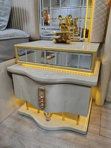 Juego de Muebles de Dormitorio de Lujo Elegante con Armario de 8 Puertas con Espejo e Iluminación LED, Hermoso Juego de Dormitorio de Lujo Tamaño Super King - Product Image 4