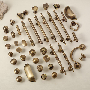 Traditional Brass <b>Cabinet</b> Handles and <b>Knobs</b> Bar Shape Durable for Kitchen Furniture - Product Image 3
