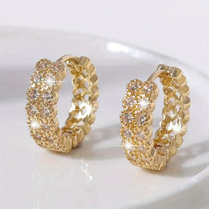 Orecchini a Cerchio Vintage Francesi in Tono Oro, Eleganti e Raffinati per Donne - Product Image 1