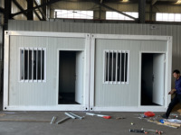 Maisons préfabriquées en usine, maison-conteneur 20 pieds, toilettes portables personnalisables pour les chantiers de construction en plein air, fenêtres et portes