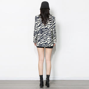 Chaqueta Vintage de manga larga para mujer, traje con cuello en V, estampado colorido, moda nueva, otoño 2021 - Product Image 4