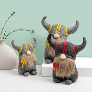 Gnomo vikingo de Navidad WJC01 Rudolph muñeca sin rostro megáfono decorativo gladiador muñeca creativa escritorio ornamento Duende - Product Image 2