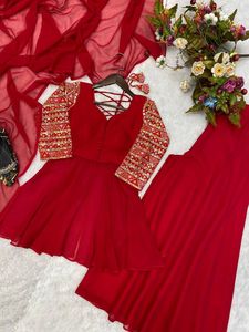 Totalmente personalizado que presenta el nuevo conjunto Kurti-plazzo Top de Georgette de imitación pesado de buena calidad con hermoso bordado y pesado - Product Image 2