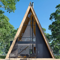 Cabane en acier à structure triangulaire moderne à trois côtés, petite maison urbaine/suburbaine pour les vacances en famille, le camping