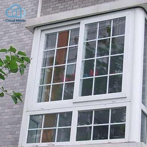 Fenêtre <span class=keywords><strong>coulissante</strong></span> en PVC avec grille décorative, fenêtre en vinyle pour <span class=keywords><strong>baie</strong></span> <span class=keywords><strong>vitrée</strong></span>, <span class=keywords><strong>rénovation</strong></span> de maison résidentielle - Product Image 1