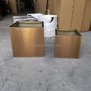 Hiện Đại Quảng Trường Kim Loại Khổng Lồ Chậu Hoa Ngoài Trời Vườn Trồng Với Sàn Thép Vàng Gắn Quảng Trường Ngoài Trời Nhà Máy Nồi - Product Image 2