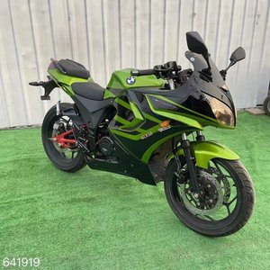 Motocicleta <span class=keywords><strong>Kawasaki</strong></span> <span class=keywords><strong>Ninja</strong></span> <span class=keywords><strong>R6</strong></span> Yamaha V6JI Dragon Fire Teeth Northern Lights 250 de Dos Cilindros, Deportiva, H2 Usada, Origen: China Continental - Product Image 4