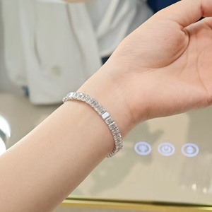 Pulsera de Diamantes Cultivados en Laboratorio con Corte Esmeralda, Certificada por IGI, Oro 10k/14k/18k, Pulsera de Diamantes Sintéticos, Joyería Fina - Product Image 3