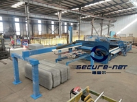Fabricant de machines pour clôtures en grillage anti-escalade et panneaux de clôture 3D en acier.