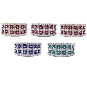 Bague unisexe en or blanc massif 18 carats avec diamant taille brillant et rubis, sertie en canal, pour mariage, fête ou anniversaire, style vintage raffiné - Product Image 4