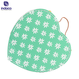 Dongguan <b>Wholesale</b> Paperboard Suitcase Christmas <b>Cardboard</b> Suitcase Gift <b>Box</b> <b>Heart</b> <b>Shape</b> Gift <b>Box</b> - Product Image 1