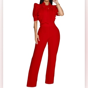 Mono elegante de mujer con paneles de encaje y cintura anudada, de pierna ancha, a la moda - Product Image 2