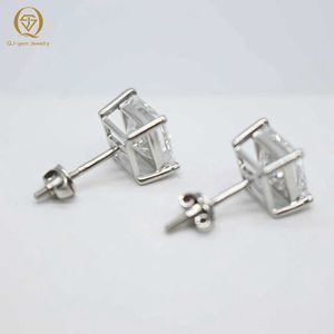 Boucles d'oreilles classiques en or 10 carats avec diamants taille princesse 4 carats D VVS2 certifiés IGI, diamants de laboratoire solitaires pour usage quotidien - Product Image 6