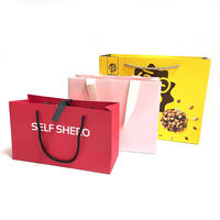 Certifié Fsc Logo personnalisé imprimé Shopping pas cher sac d'emballage cadeau de luxe en papier fantaisie avec poignée en coton