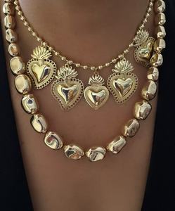 <span class=keywords><strong>Set</strong></span> di <span class=keywords><strong>Collane</strong></span> <span class=keywords><strong>Girocollo</strong></span> da Donna alla Moda con Ciondolo a Cuore Sacro Placcato Oro 18k e Catena a Maglie - Product Image 6