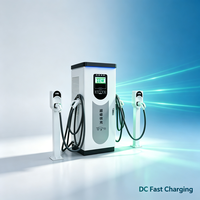 Chargeur mural robuste pour véhicules électriques de 70 kW avec optimisation de la charge de crête pour les parcs d'activités commerciales