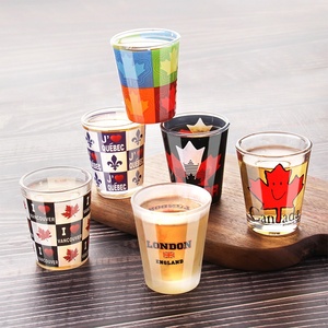 Verre à shot de 2 oz avec design de décalcomanie personnalisé pour la vodka et le <span class=keywords><strong>whisky</strong></span>, verres à shot sexy pour la tequila pour bar, verre changeant de couleur - Product Image 1