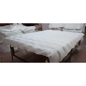 Piumino <span class=keywords><strong>d</strong></span>'<span class=keywords><strong>oca</strong></span> personalizzato in cotone getta coperta invernale pesante fatto a mano king size <span class=keywords><strong>piuma</strong></span> <span class=keywords><strong>d</strong></span>'<span class=keywords><strong>oca</strong></span> ungherese piumino <span class=keywords><strong>trapunta</strong></span> - Product Image 5