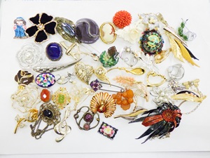 Ensemble d'accessoires unisexes de qualité prestigieuse d'occasion, assortiment de 50 broches de bijoux de mode chinoise - Product Image 2