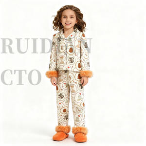 <span class=keywords><strong>Pigiama</strong></span> per Bambine per San Valentino, Set 2 Pezzi <span class=keywords><strong>con</strong></span> Camicia a Maniche Lunghe <span class=keywords><strong>con</strong></span> <span class=keywords><strong>Bottoni</strong></span> e Pantaloni <span class=keywords><strong>con</strong></span> Bordo Peloso - Product Image 5