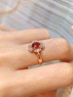 Cadeau de noël Style rétro fleur exquise bague en diamant incrusté d'or 18 carats bague en rubis de sang de Pigeon naturel pour accessoire de Banquet