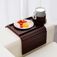 Table d'appoint pliable en bambou pour canapé de salon moderne avec accoudoir supplémentaire, plateau antidérapant et porte-gobelet latéral