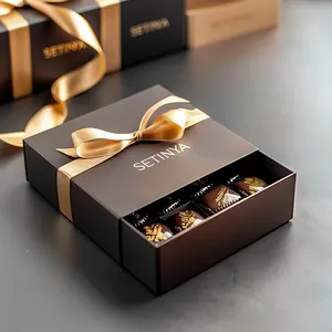 Custom confezione regalo di lusso scatola di cartone scatola di cartone oro con inserto fantasioso biscotto Bonbon caramelle scatole di carta dolce per cioccolato