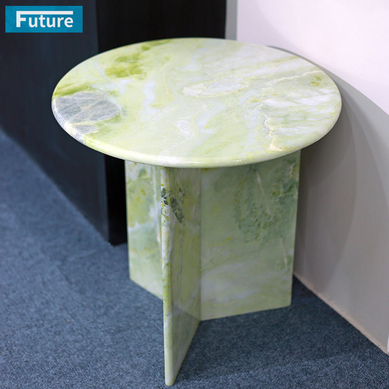 สีเขียวอ่อน