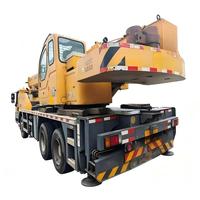 Grue mobile sur camion reconditionnée en usine 80 tonnes XCT80L6, capacité de levage lourde, bon état, équipée de moteur, boîte de vitesses, pompe et PLC