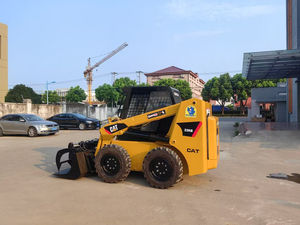 Chargeuse compacte Caterpillar 226B/262D/246C/246D/259B3/236/277C 2023, capacité de charge nominale de 2 tonnes, faible nombre d'heures de fonctionnement, moteur et pompe, garantie de 12 mois - Product Image 4